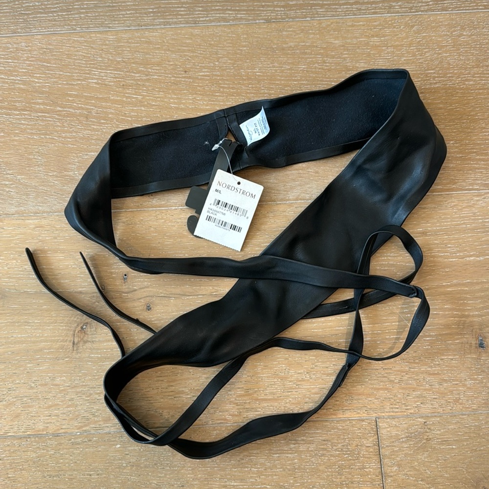 Halogen Leather Wrap Belt black NWT